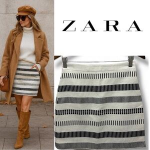 282 ZARA Basic | EUC Morocco Striped Navy Blue White Mini Skirt (Size S)